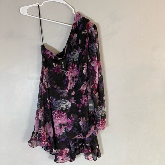 Express Floral One Shoulder Romper Dress New NWT - Picture 2 of 10